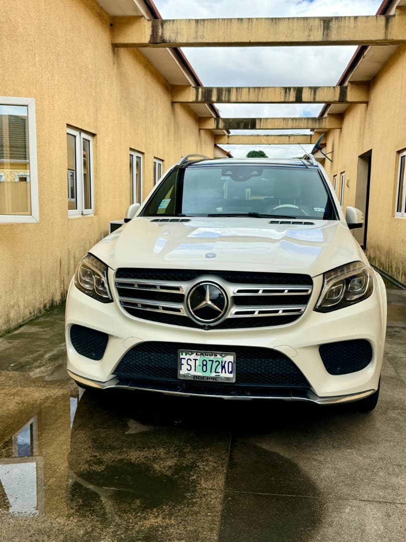 2017 Mercedes Benz GLS550