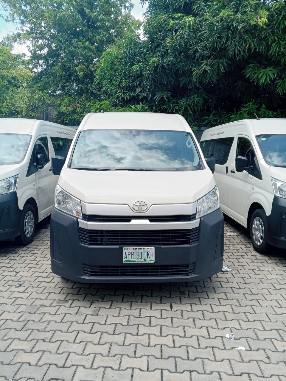2025 VIP Executive Hiace Bus